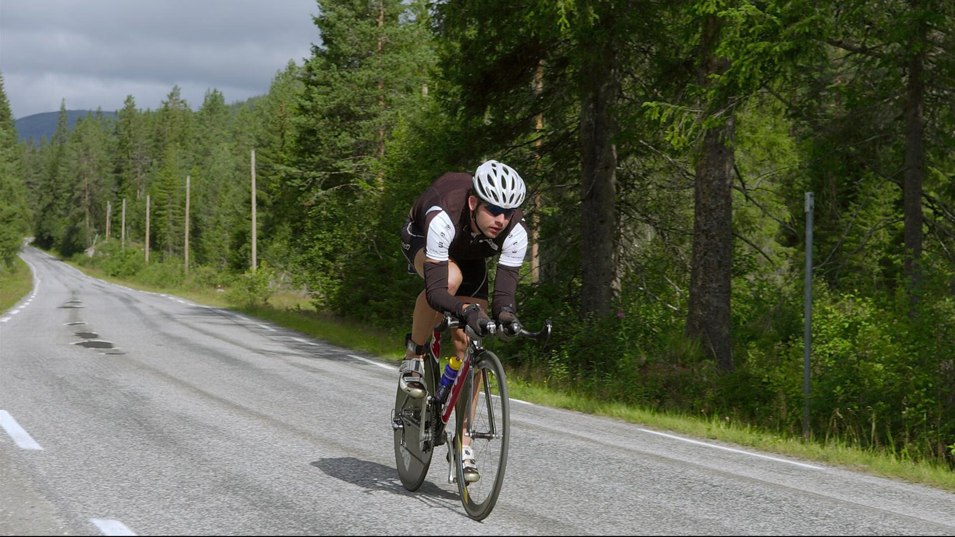 年终总决赛险胜联合杯，纳达尔统治全场，一场定义时代的胜利