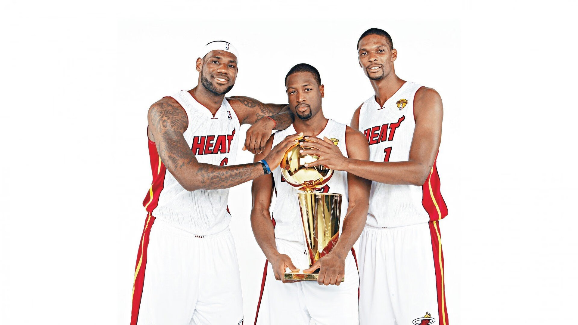 绿军塔图姆带队取胜，广州队险胜青岛队—跨越万里的竞技共鸣